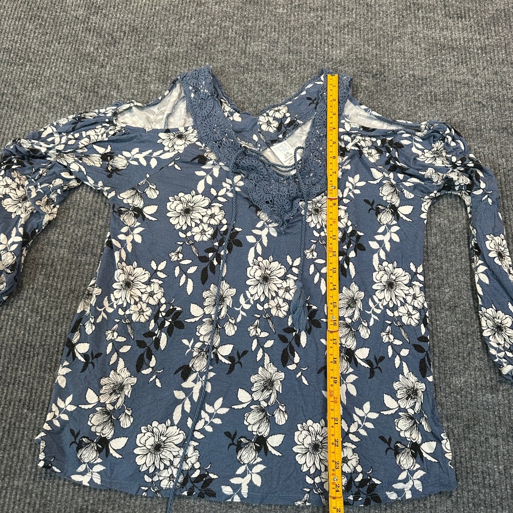 Time and Tru Cold Shoulder Floral Top Large Blue Crochet Lace Rayon Blend - Picture 5 of 7
